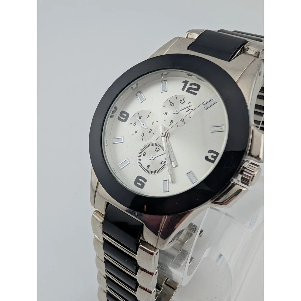Men's Quartz Watch 39mm‎ Case Black & Silver 8